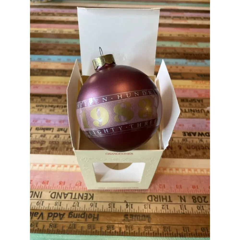 Hallmark Keepsake‎ Christmas Glass Ball 1983 Ornament Vintage Box